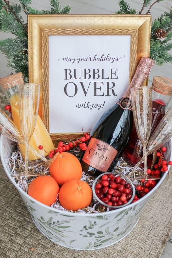 36 Gift basket Ideas for Women - Hairs Out of Place