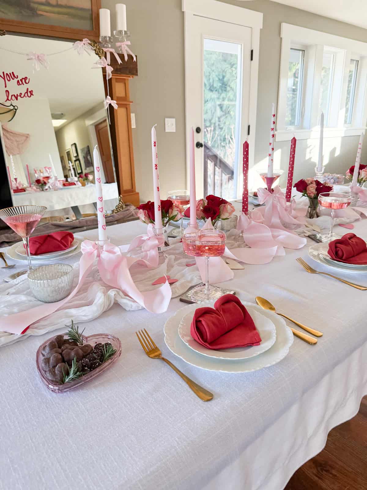 galentines party tablescape