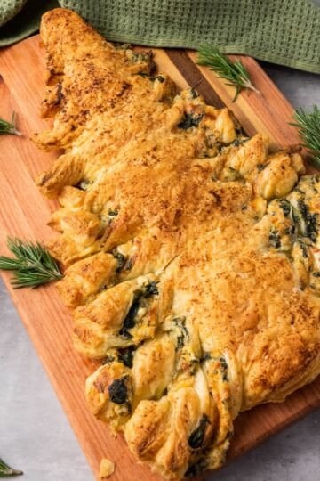 Christmas Tree Spinach Dip Puff Pastry
