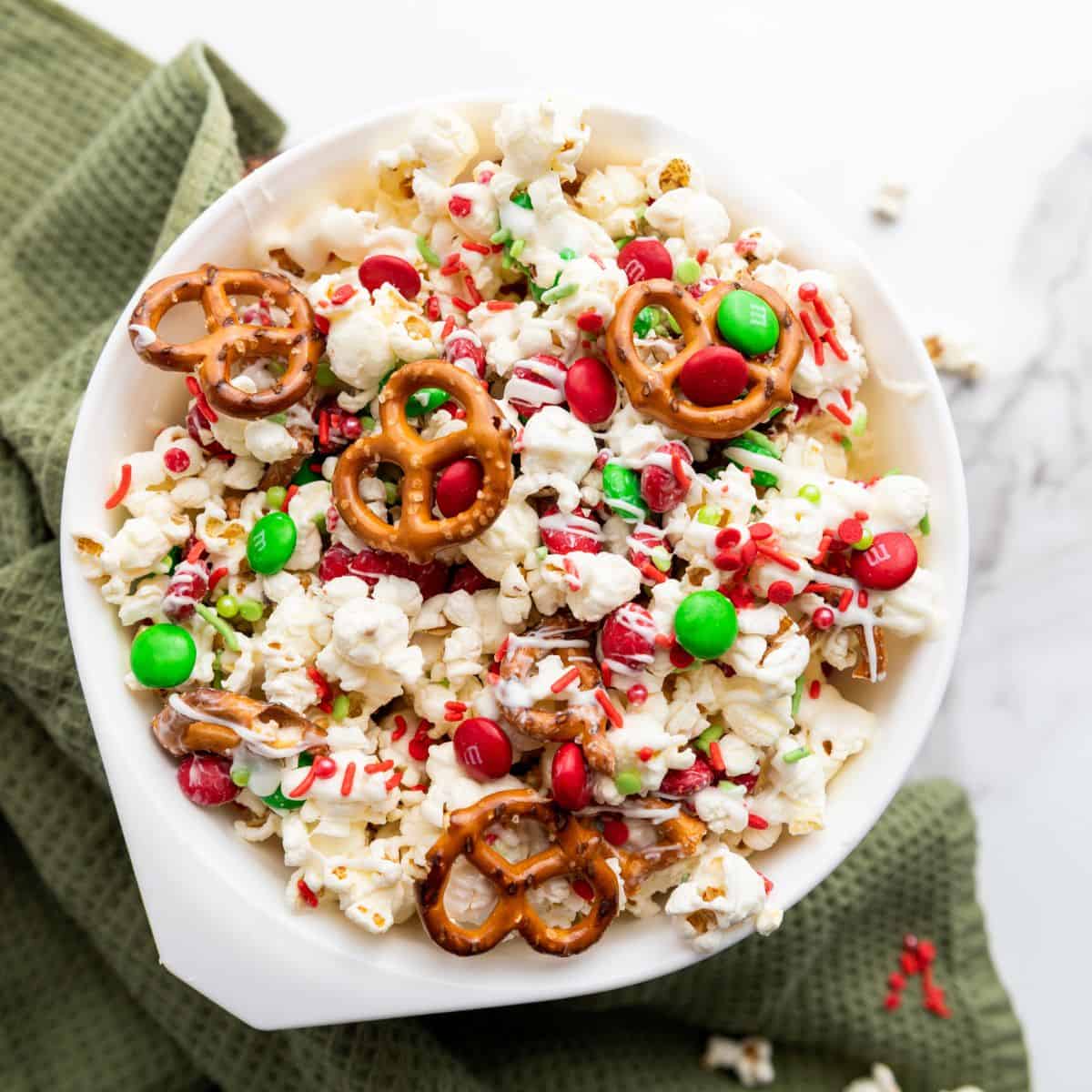Easy Christmas Popcorn