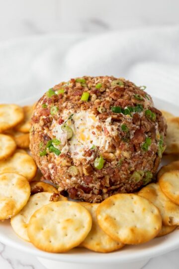 Pecan Bacon Cheeseball