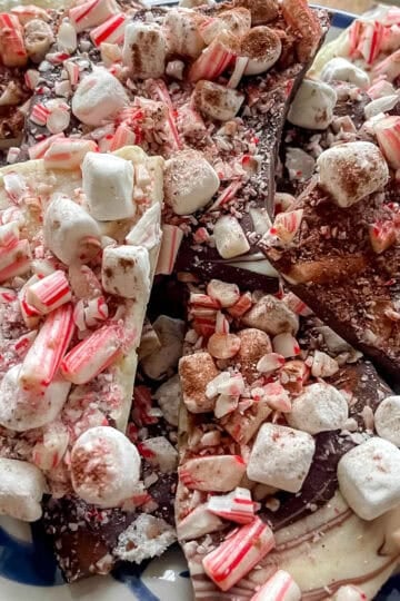 hot chocolate bark recipe with marshmallows and candy canes