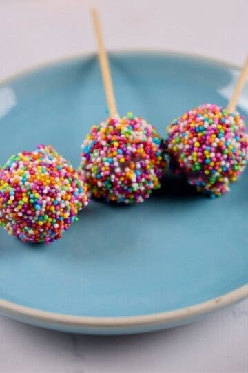 Red Velvet Cake Pops