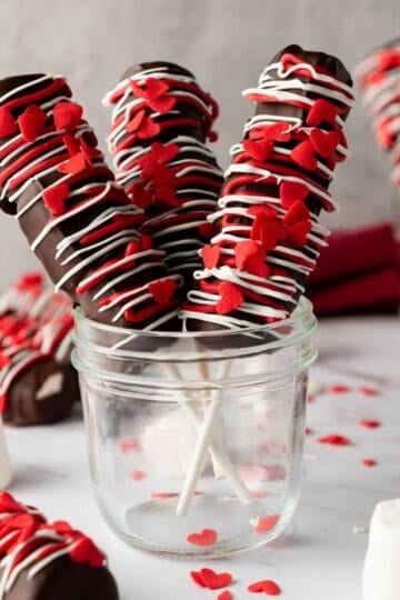 Valentine's Day Marshmallow Pops