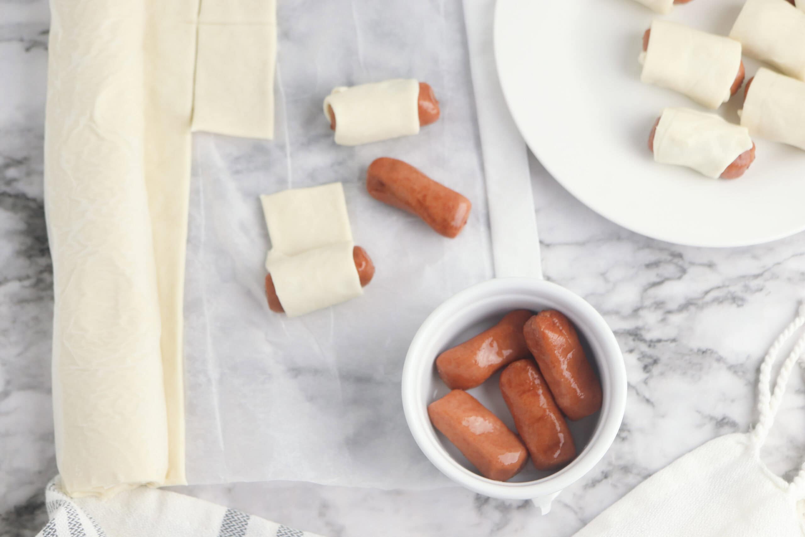 How to Make Mini Pretzel Dogs