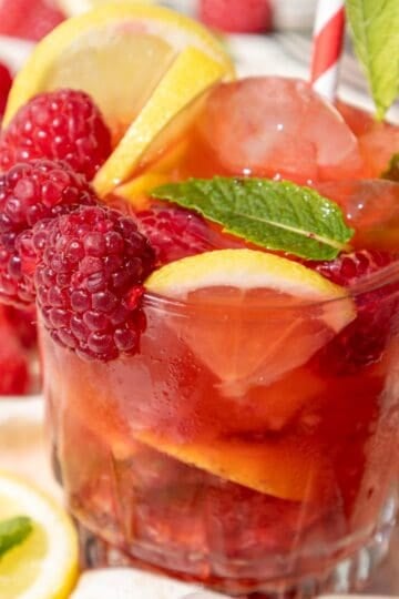 Easy Raspberry Mojito Mocktail