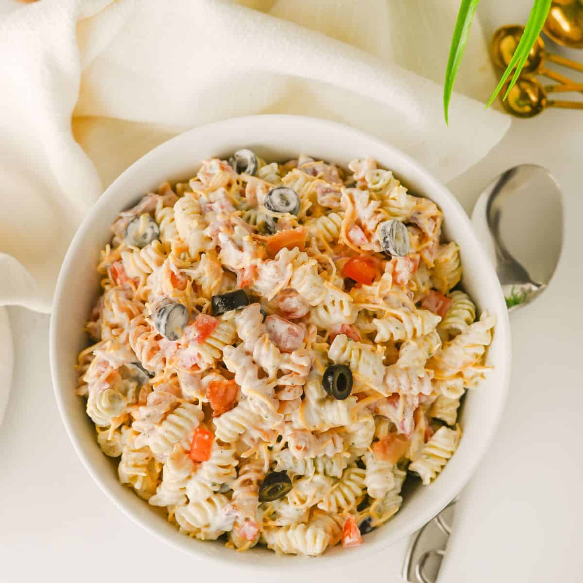 Simple Bacon Pasta Salad With Ranch