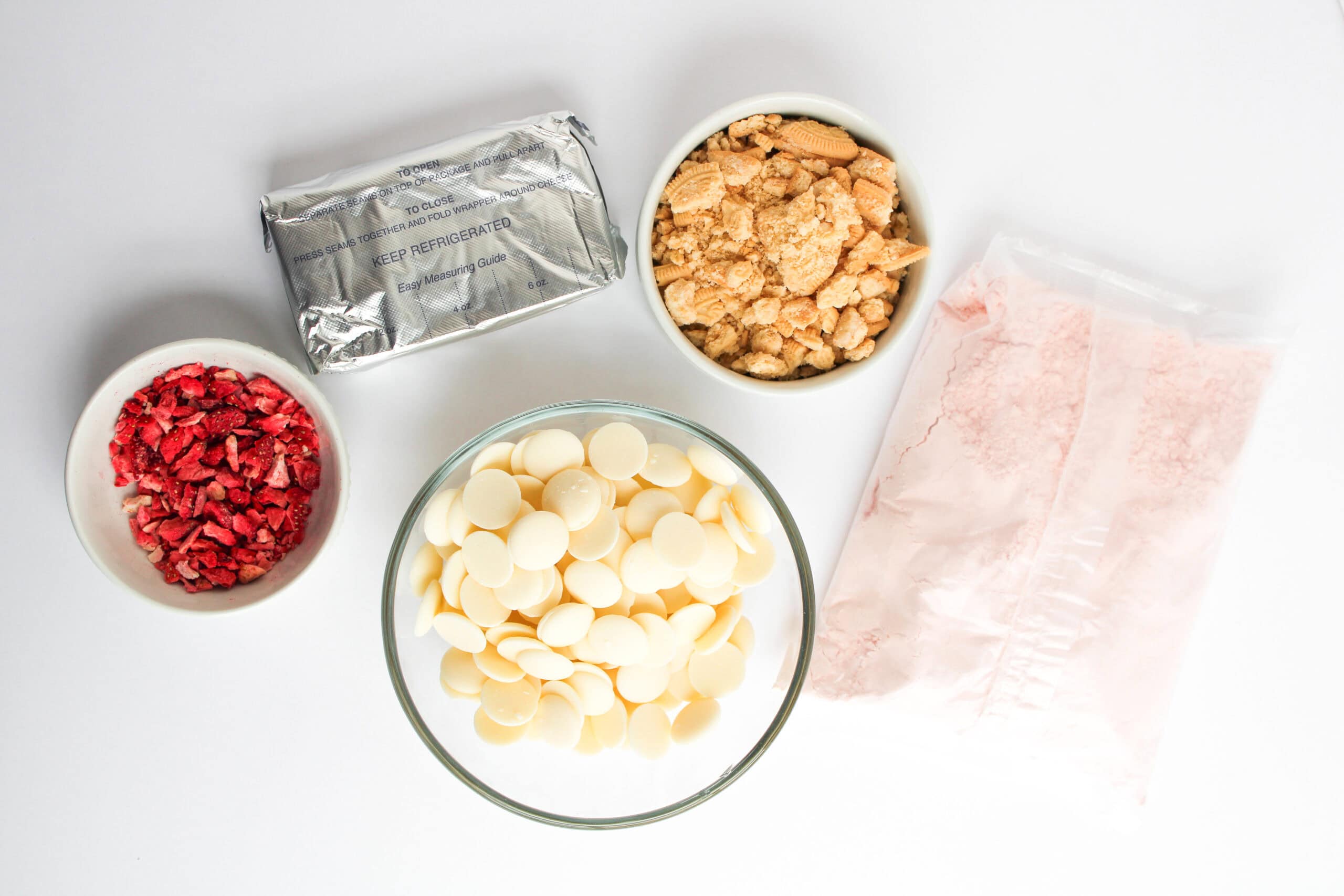 Strawberry Cake Balls with Cake Mix Ingredients