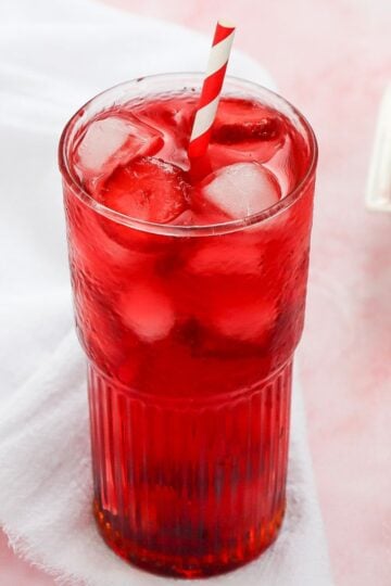 Healthy Strawberry Acai Refresher