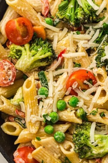 Creamy Pasta Primavera Featured