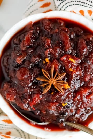 easy thanksgiving sides like cranberry sauce