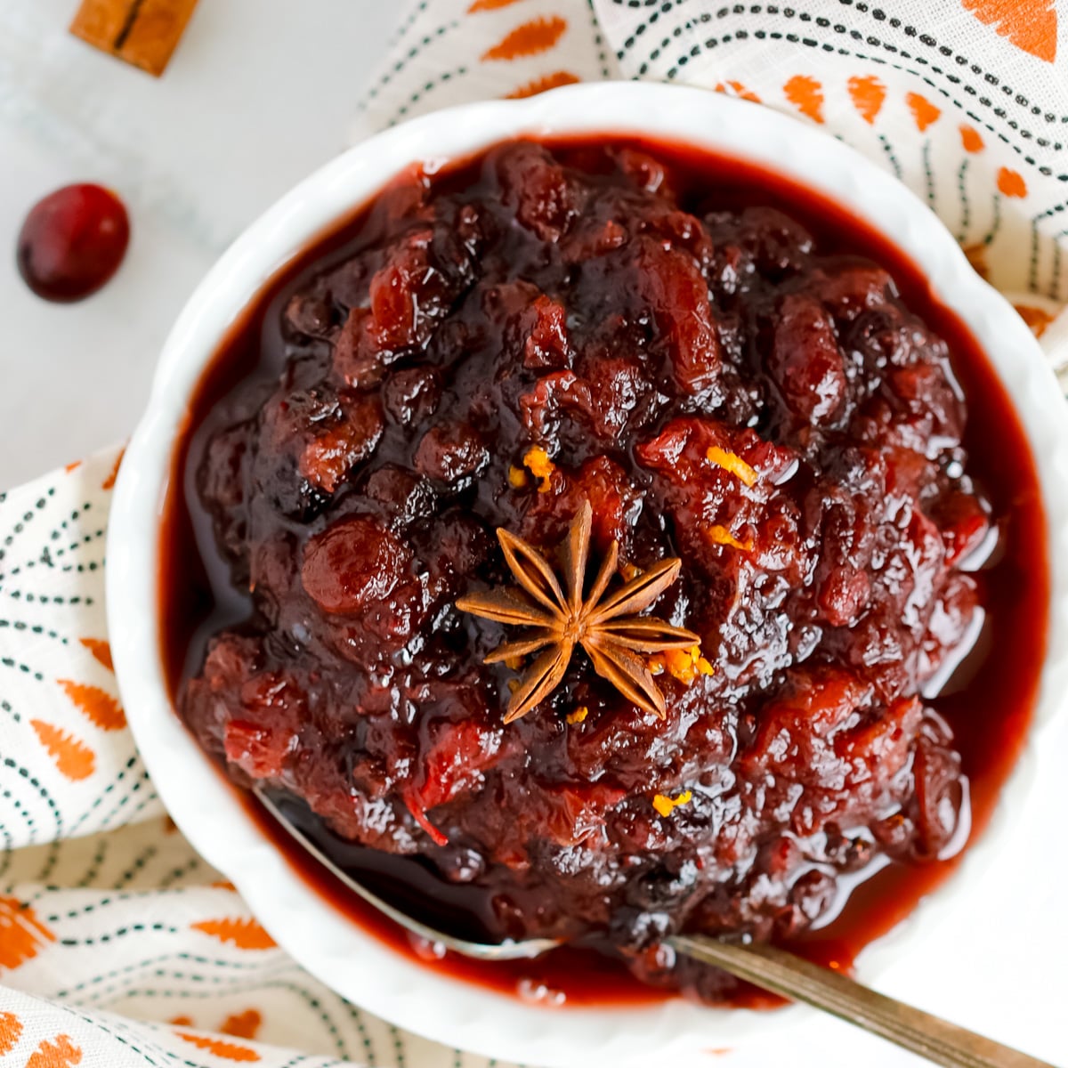 easy thanksgiving sides like cranberry sauce